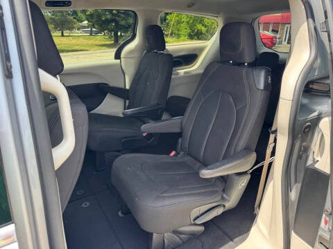 2017 Chrysler Pacifica Touring