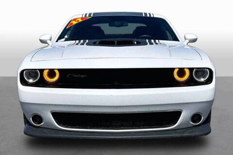 2017 Dodge Challenger 392 HEMI Scat Pack Shaker