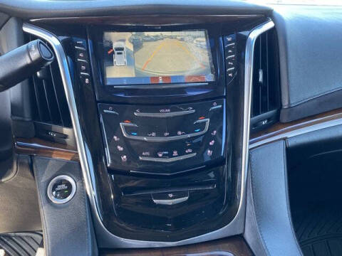 2018 Cadillac Escalade Luxury