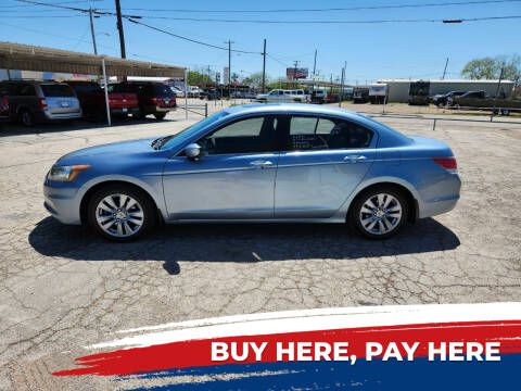 2012 Honda Accord for sale at Meadows Motor Company in Cleburne TX