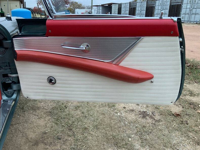 1956 Ford Thunderbird