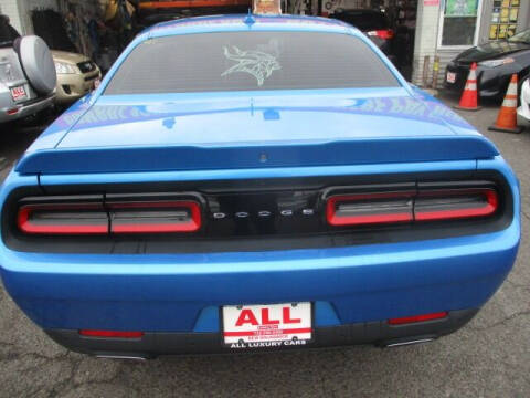 2015 Dodge Challenger SXT Plus