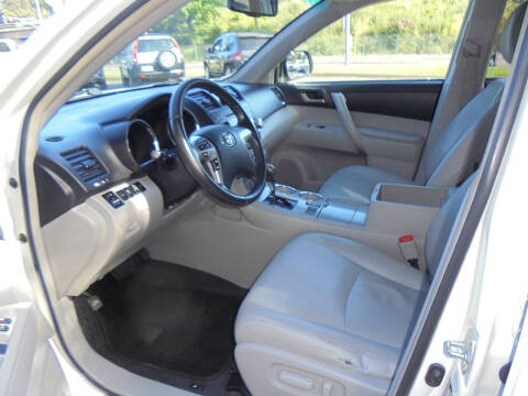 2012 Toyota Highlander SE