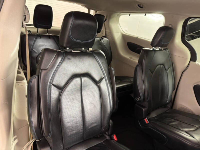 2021 Chrysler Pacifica Touring L