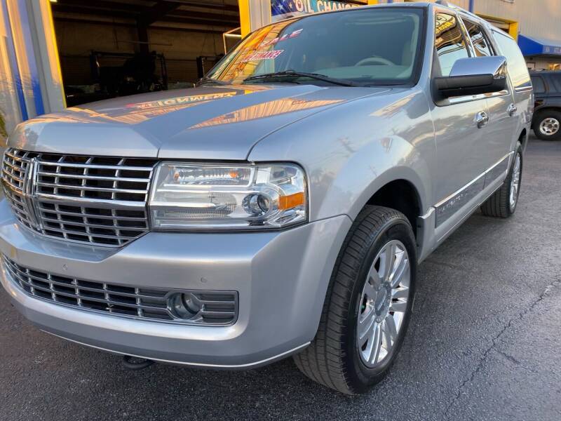 2012 Lincoln Navigator L for sale at RoMicco Cars and Trucks in Tampa FL