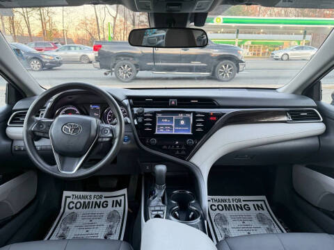 2019 Toyota Camry Hybrid LE