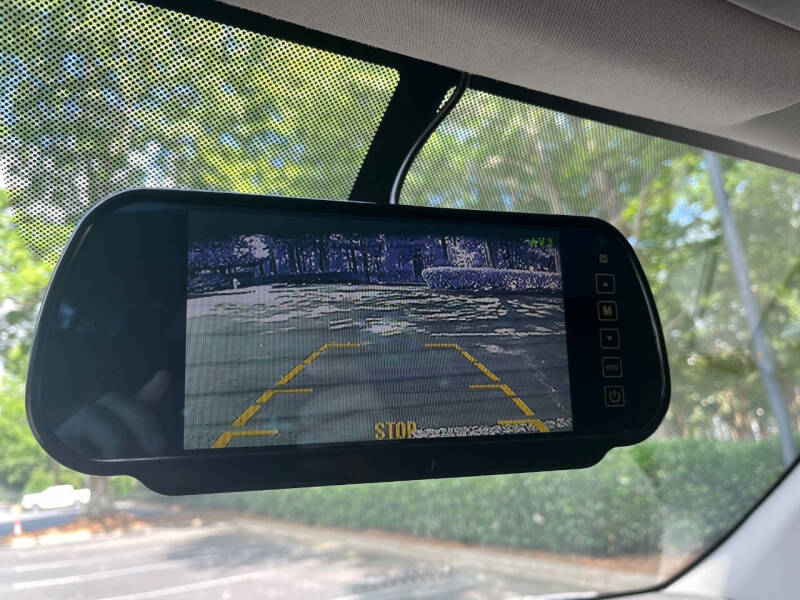 2011 Nissan Pathfinder LE