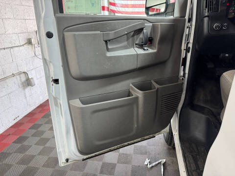 2018 GMC Savana 2500