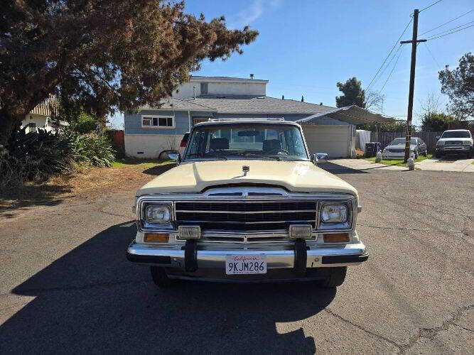1986 Jeep Grand Wagoneer