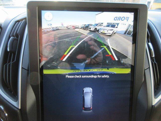 2022 Ford Edge SEL