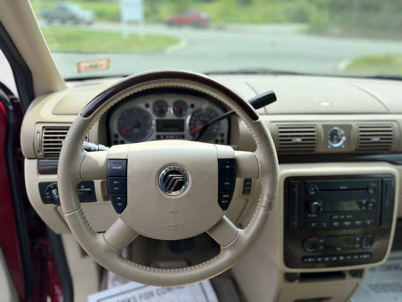 2005 Mercury Monterey Luxury