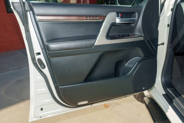 2021 Toyota Land Cruiser