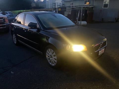 2005 Volvo S40 for sale at Auto Link Seattle in Seattle WA