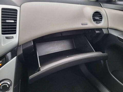 2013 Chevrolet Cruze LS Auto