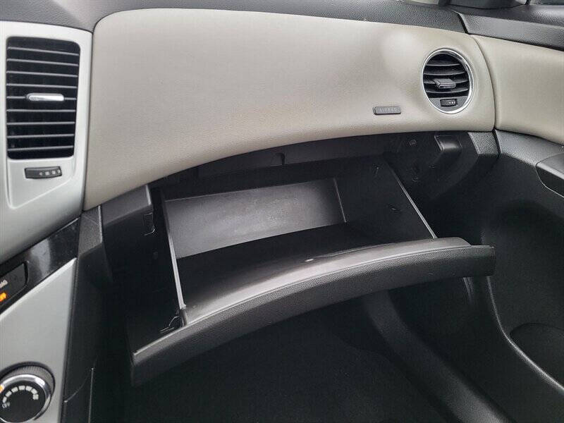 2013 Chevrolet Cruze LS Auto