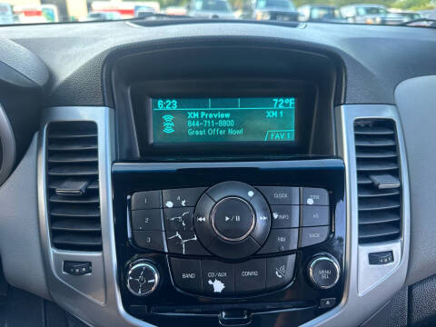 2013 Chevrolet Cruze LS Manual