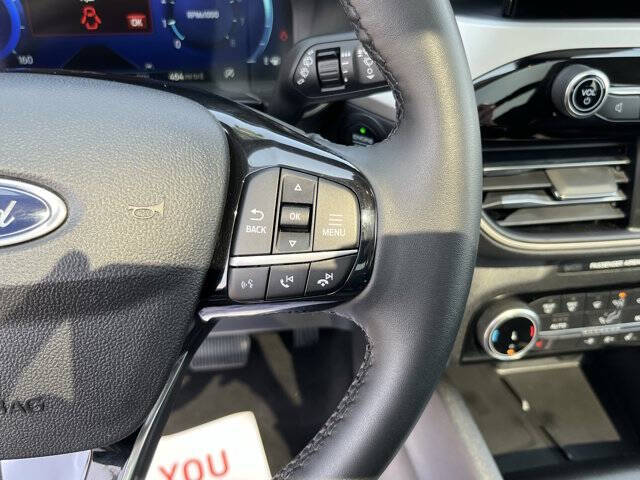 2022 Ford Escape SEL