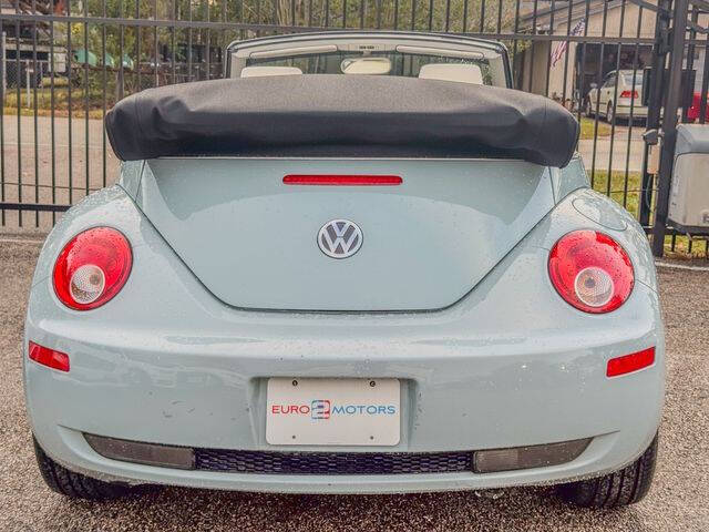 2010 Volkswagen New Beetle Convertible Final Edition PZEV