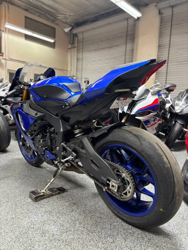 2018 Yamaha YZF-R1