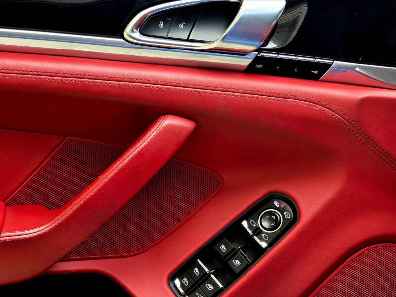 2015 Porsche Panamera S E-Hybrid