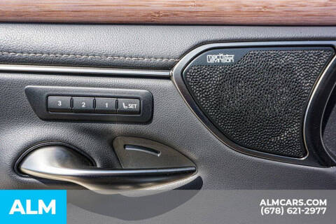 2024 Lexus ES 300h Luxury