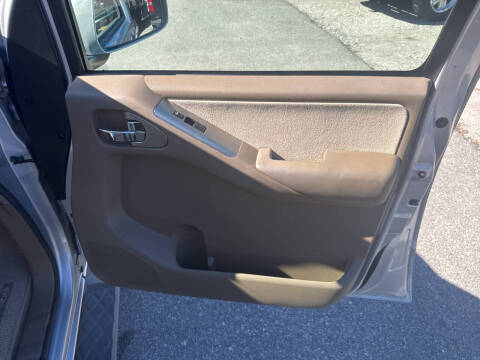 2006 Nissan Pathfinder LE