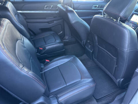 2018 Ford Explorer Sport