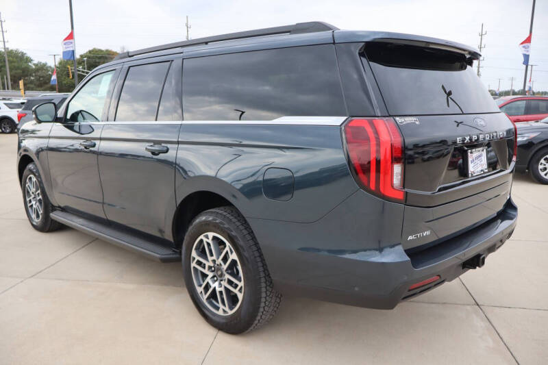 2025 Ford Expedition MAX Active