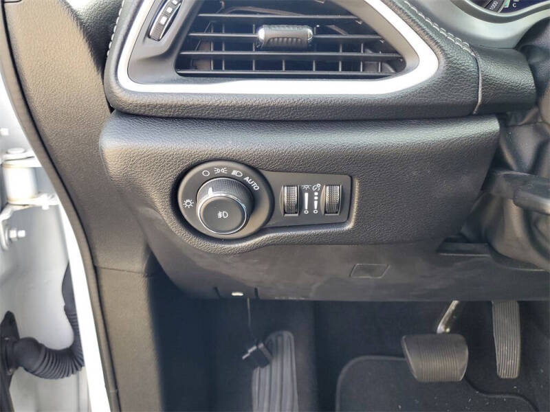 2024 Chrysler Pacifica Touring