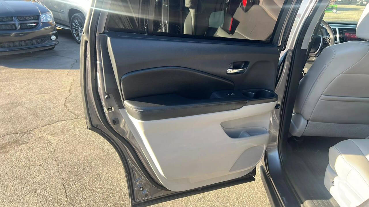 2016 Honda Pilot for sale at Auto Plaza in Fresno, CA