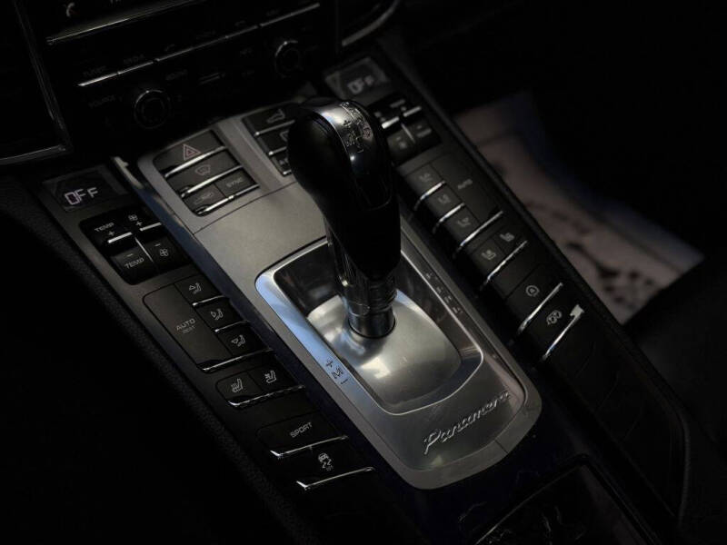 2015 Porsche Panamera