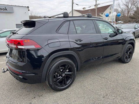 2026 Volkswagen Atlas Cross Sport SEL R-Line Black 4Motion