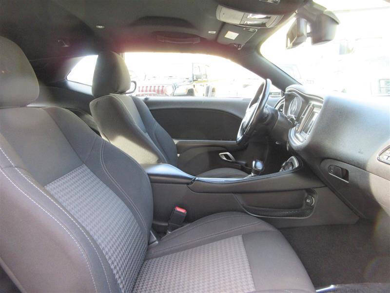 2022 Dodge Challenger SXT