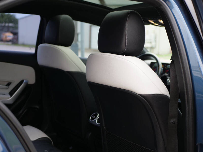 2019 Mercedes-Benz A-Class A 220