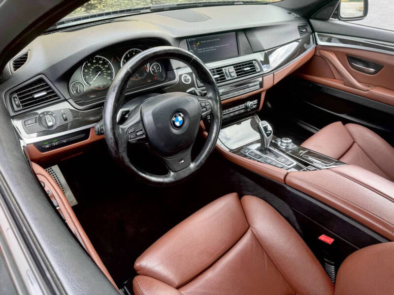 2012 BMW 5 Series 550i xDrive