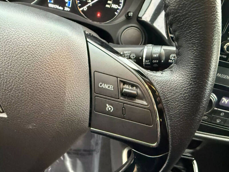 2017 Mitsubishi Outlander ES