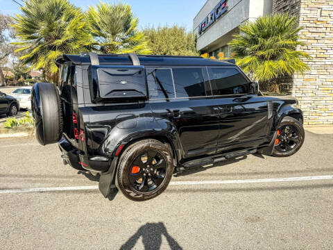 2023 Land Rover Defender 110 SE