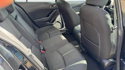 2018 Mazda MAZDA3 Sport