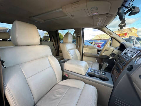 2004 Ford F-150 Lariat