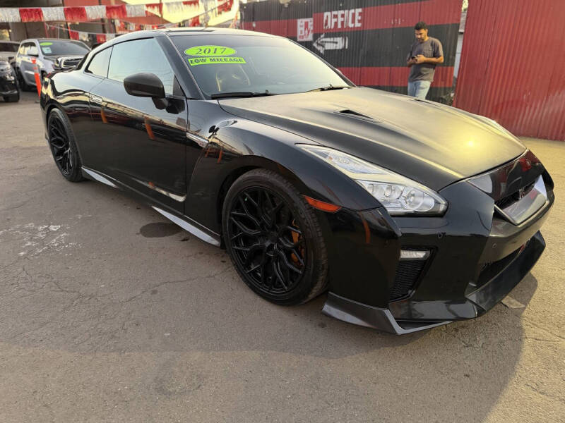 2017 Nissan GT-R Premium