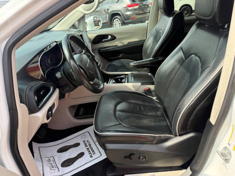 2022 Chrysler Pacifica Limited