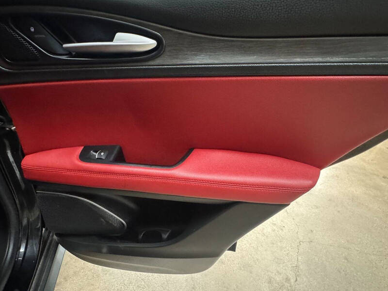 2018 Alfa Romeo Stelvio Ti