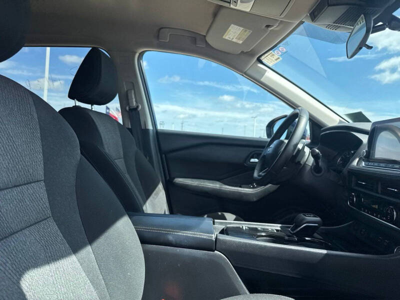 2025 Nissan Rogue SV