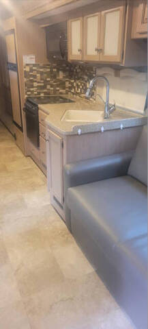 2018 Thor Motor Coach Windsport 29M