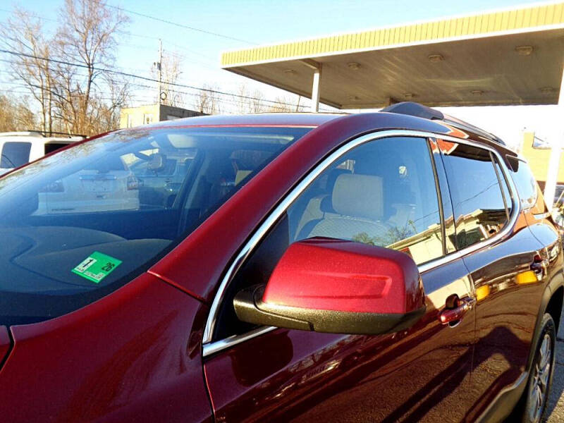 2017 GMC Acadia SLE-2