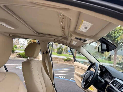 2012 BMW 3 Series 328i