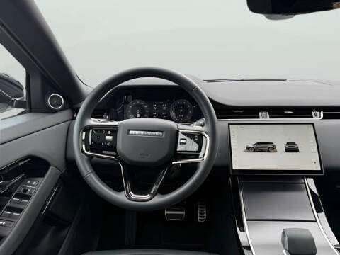 2025 Land Rover Range Rover Evoque P250 Dynamic SE