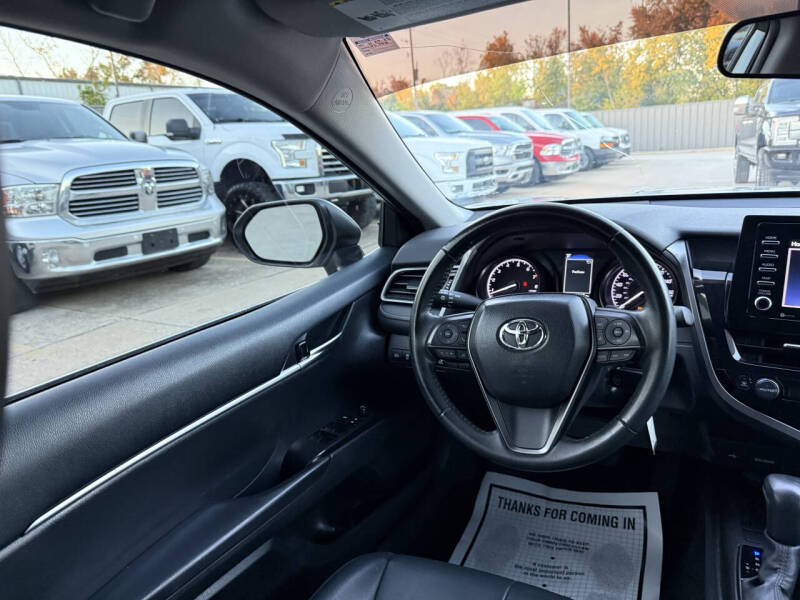 2022 Toyota Camry SE