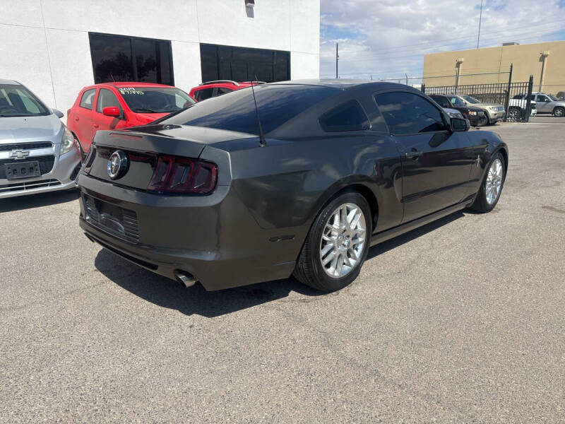 2014 Ford Mustang V6