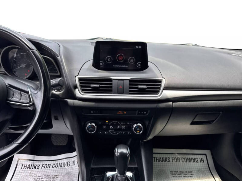 2018 Mazda MAZDA3 Touring